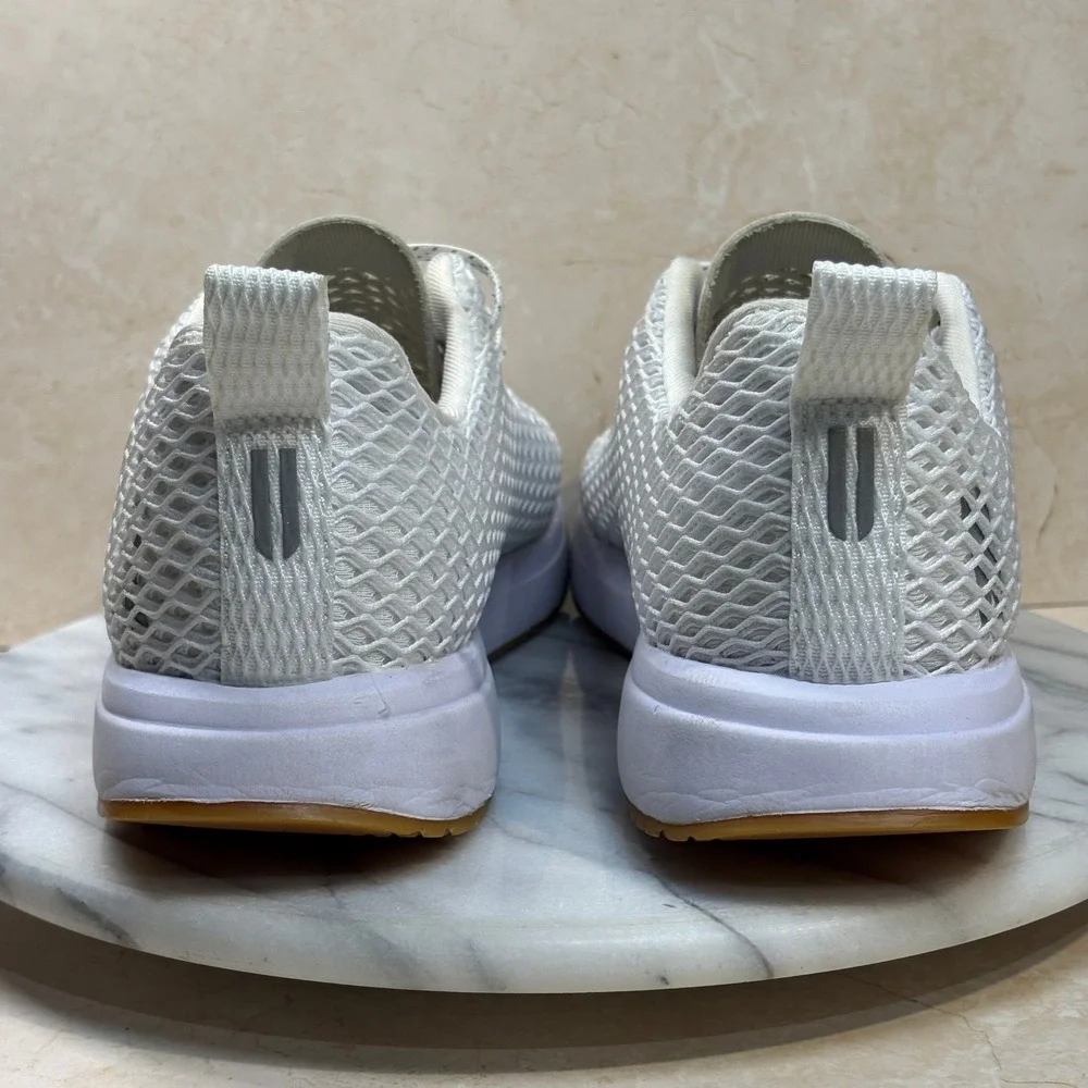 NOBULL Women's‎ Diamond Mesh Runner White Gum Running Shoes Sneakers Size US 9